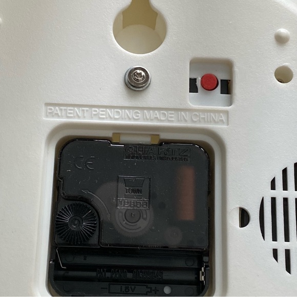 National Audubon Society Singing Bird Clock Working (TeleBrands Version) Cottage - Picture 13 of 13